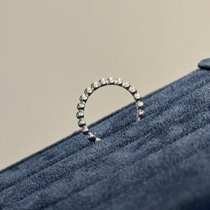 Anillo de Plata de Ley S925 con Cuentas Circulares para Mujer, Diseño Moderno con Incrustaciones para Combinar en Capas, Anillo Versátil con Cuentas Redondas Pequeñas - Product Image 2