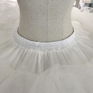 Vente en gros de jupes de mariée bouffantes de haute qualité, 7 cerceaux, blanc, <span class=keywords><strong>avec</strong></span> <span class=keywords><strong>dentelle</strong></span> - Product Image 4