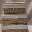 Ensemble de 3 paniers rectangulaires en jacinthe d'eau avec couvercle, boîte de rangement artisanale tissée avec doublure lavable pour la décoration de la maison