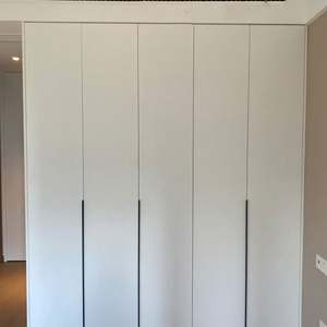 Armoire en verre de style italien moderne sur mesure SANTOPOVA pour chambre à coucher - Product Image 4