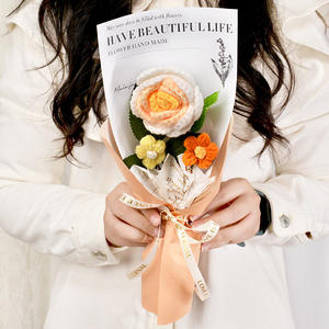 Bouquet de fleurs au crochet fait main, roses artificielles tricotées et emballage raffiné pour <span class=keywords><strong>la</strong></span> Saint-Valentin, <span class=keywords><strong>la</strong></span> fête des mères, un mariage ou un anniversaire - Product Image 5