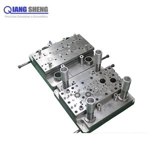 Molde de estampado progresivo personalizado, troquel de punzonado, fabricación de láminas metálicas de tamaños personalizados, moldes de formación de láminas metálicas - Product Image 4