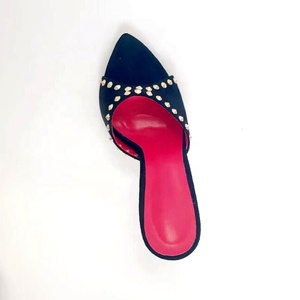 Sandales à bout ouvert pour femmes avec rivets métalliques personnalisables, talons aiguilles fins, style mules - Product Image 2