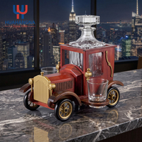 Exclusivo Decantador de Licor y Whisky en Forma de Coche Antiguo con Base de Madera y 2 Vasos, Regalo para Cumpleaños o Jubilación de Hombres