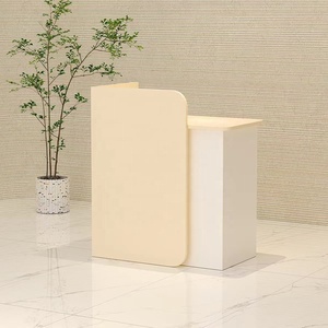 Petit comptoir de caisse commercial pour salon de coiffure - Design moderne et épuré avec table de bar style influenceur pour boutique de vêtements - Product Image 4