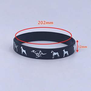 Pulseras de Silicona con Diseño de Animales, Paquete de 2, Diseño de Dibujos Animados con Estampado de Perro, Decorativas, Resistentes a Desgarros, Forma Redonda, Joyería para Amantes de los Perros - Product Image 3