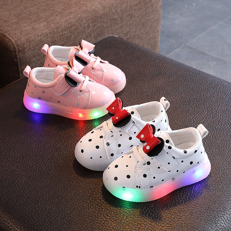 New Designer Fashion Kids Soft Led Luminous Breathable Buckle Strap Casual Shoes