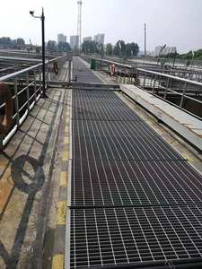 Couverture de trou d'homme échelles clôtures garde-corps etc route matériau de construction plate-forme grille en métal drainage grilles en métal - Product Image 4