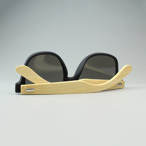 Wholesale Design Men Googles Wooden Shades <strong>Rubber</strong> Frame Custom Logo Polarized Sun Glasses Bamboo Wood Sunglasses With <strong>Case</strong>