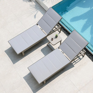 Chaises longues en aluminium léger bon marché ensemble <span class=keywords><strong>de</strong></span> meubles <span class=keywords><strong>de</strong></span> patio <span class=keywords><strong>de</strong></span> <span class=keywords><strong>jardin</strong></span> chaises longues élégantes <span class=keywords><strong>de</strong></span> plage en métal pour les hôtels extérieurs - Product Image 2