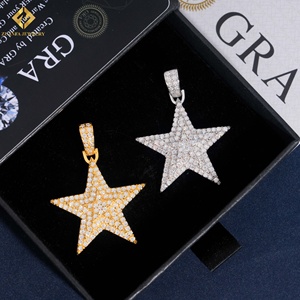 Pendentif de luxe pour homme en argent 925 plaqué or 18 carats avec moissanite, style hip-hop, serti de pierres, pour un usage quotidien - Product Image 1