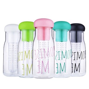 Botella de Agua con Infusor de Frutas, Botella Deportiva con Infusor, Jarra de Agua de Tritán SK Libre de BPA para Gimnasio, Camping, Viajes, Aire Libre - Product Image 1