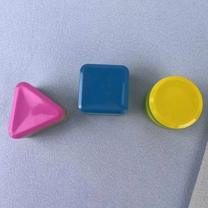 อุปกรณ์ช่วยสอนดนตรี เครื่องเขย่าทรายรูปทรงเรขาคณิต กล่องทรายทรงกลม สามเหลี่ยม สี่เหลี่ยม บล็อกสี ของเล่นเสริมพัฒนาการสำหรับเด็กอนุบาล - Product Image 5