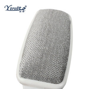 Cepillo para ropa Yinste con terciopelo plástico reutilizable para limpieza de prendas, cuidado de abrigos y sombreros - Product Image 4