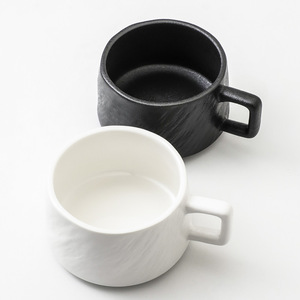 Ensemble tasse et soucoupe en céramique et porcelaine couleur unie simple avec motif rocheux et anse suspendue 250 ml, style européen pour usage domestique - Product Image 2