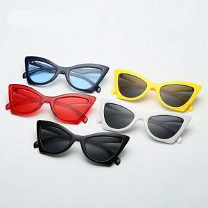 Lunettes de soleil œil de chat rétro vintage mignonnes et sexy 2020, monture rouge, jaune, noire, protection UV400 pour femmes - Product Image 6