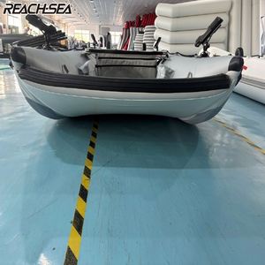 Bateaux pneumatiques catamaran <span class=keywords><strong>de</strong></span> 12,5 pieds avec pont gonflable pour 5 personnes Reachsea avec transom en aluminium, grande <span class=keywords><strong>roue</strong></span> et <span class=keywords><strong>porte</strong></span>-canne à pêche - Product Image 1