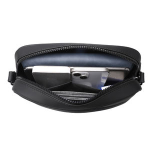 Sac de poitrine en PU à la mode pour homme, sac à bandoulière multifonctionnel, durable, imperméable, portable, avec fermeture éclair USB, disponible en plusieurs couleurs - Product Image 5