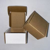 Emballage de vêtements Boîte d'avion Boîte en carton de commerce électronique avec trou de corde Boîte à chaussures portable LOGO de marque personnalisé et haut de gamme