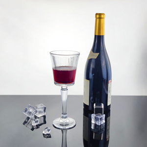 Copa de champán vintage de 205 ml con nervaduras verticales, copa transparente con tallo para vino espumoso y cócteles - Product Image 3