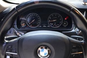 Auto de Negocios de <span class=keywords><strong>Segunda</strong></span> <span class=keywords><strong>Mano</strong></span>, Serie F10 5, <span class=keywords><strong>Gasolina</strong></span>, Alto Rendimiento - Product Image 2