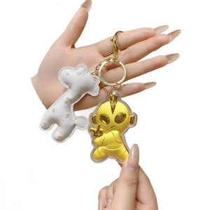 Porte-clés de dessin animé en métal plaqué or, cadeau Portable pour petite amie, cadeau d'anniversaire, Souvenir - Product Image 4
