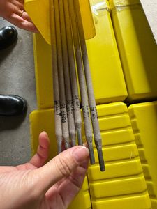 Macchina di saldatura ad arco schermato in lega di nichel ENICRFE-3 ws5.11 350mm lunghezza elettrodo 2.0mm/3.2mm diametro NI grado miglior prezzo - Product Image 2