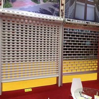 Porte à enroulement perforée en aluminium, électrique, ventilée, antivol, pour magasin, commerce, bâtiment commercial
