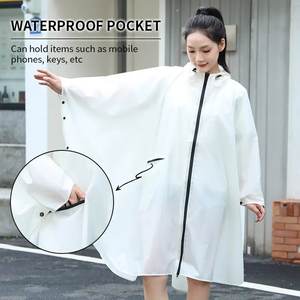 Impermeable con Capucha y Cremallera, Ecológico, para una Persona - Product Image 4