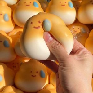 ของเล่นบีบคลายเครียดรูปอุจจาระ นุ่มมาก ทำจาก PU เหนียว บีบแล้วคืนตัวช้า เหมาะสำหรับเด็กและผู้ใหญ่ ของขวัญ - Product Image 2