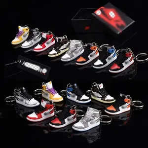 Yiwu nhà máy bán buôn PVC nhựa cao su Mini AJ 1 giảng viên Sneaker Keychain 3D bóng rổ Giày thể thao móc chìa khóa vòng với hộp