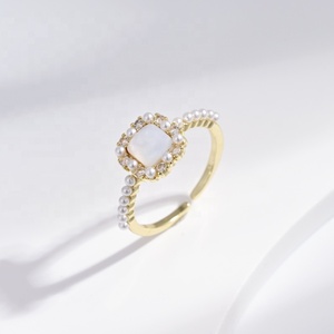Anillo ajustable de plata de ley 925 con gema, joyería fina, diseño de trébol personalizado, delicado, chapado en oro de 18k, con perlas, precio de fábrica. - Product Image 2