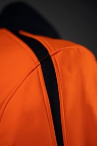 เสื้อแจ็คเก็ตทำงานผ้าฟลีซโพลีเอสเตอร์แบบสะท้อนแสง สีตัดกัน สำหรับงานก่อสร้างและขนส่ง เพื่อความปลอดภัยในการทำงาน - Product Image 3