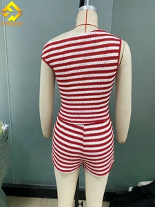 <span class=keywords><strong>Vestiti</strong></span> <span class=keywords><strong>estivi</strong></span> pantaloncini a righe <span class=keywords><strong>in</strong></span> <span class=keywords><strong>maglia</strong></span> Casual da donna senza maniche pantaloncini corti a vita alta 2 pezzi Set da donna - Product Image 4