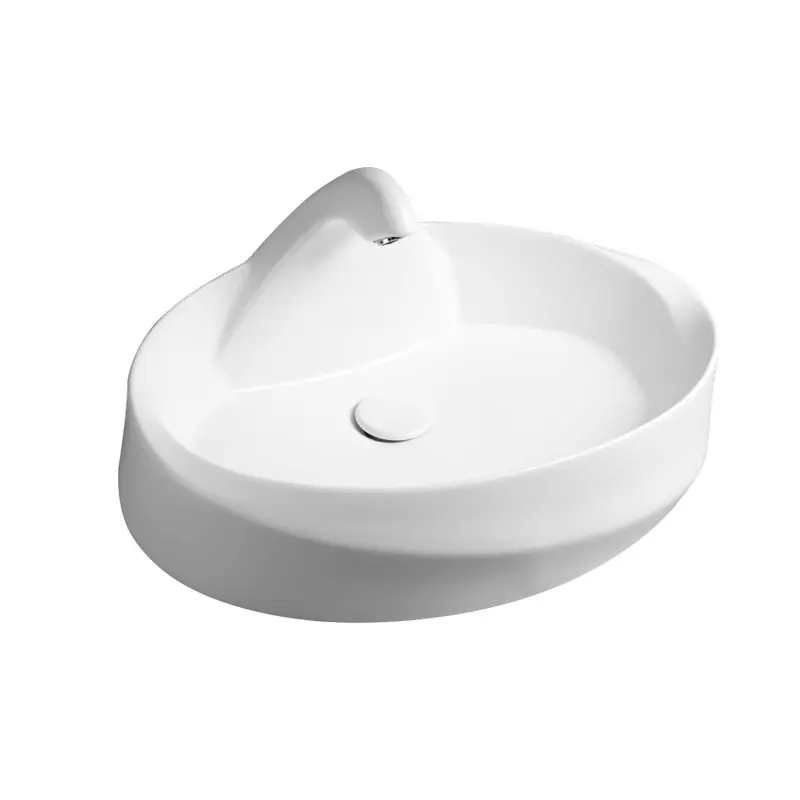 ヨーロッパスタイルの白いワンピーステーブルトップセラミック洗面器シンプルでパーソナライズされたホテルの洗面器センサー蛇口付き洗面器