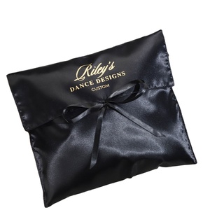 Pochette de protection en satin noir doux personnalisée pour foulards, extensions capillaires et sacs à main, avec nœud, sac d'emballage cadeau de luxe en satin - Product Image 1