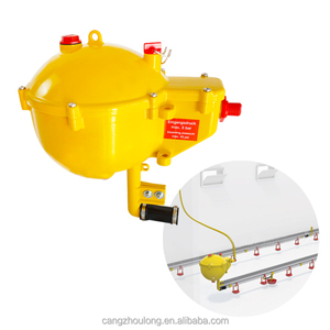 LML-69 Système de ligne <span class=keywords><strong>d</strong></span>'abreuvement pour poulailler en gros, Régulateur de pression <span class=keywords><strong>d</strong></span>'<span class=keywords><strong>eau</strong></span> pour poulets avec vanne à bille et réservoir, Régulateur <span class=keywords><strong>d</strong></span>'<span class=keywords><strong>eau</strong></span> pour volailles - Product Image 1