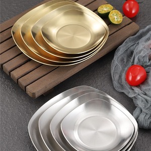 Assiette carrée de style coréen en acier inoxydable 304, couleur or, épaisse et durable, pour barbecue et restaurant - Product Image 2