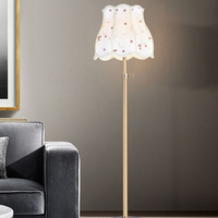 Lámpara de Pie Retro Francesa para Dormitorio, Estilo Vintage Wabi-Sabi de Alta Gama, Lámpara de Ambiente para Sala de Estar junto al Sofá