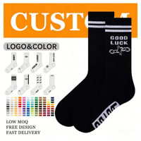 Chaussettes de sport respirantes et douces avec logo personnalisé, chaussettes athlétiques pour hommes et femmes, chaussettes de sport personnalisées, chaussettes décontractées confortables pour tous les jours