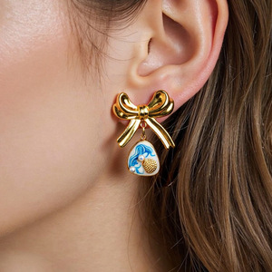 ต่างหูสแตนเลสทรงโบว์พร้อมจี้รูปมหาสมุทรสำหรับผู้หญิง เครื่องประดับแฟชั่น - Product Image 1