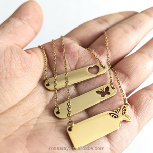 Set di Collane per Bambine Jietao, Collana in Acciaio Inossidabile Placcato Oro con Ciondoli Personalizzabili a Forma di Cuore e Farfalla - Product Image 1