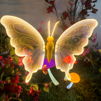Lumières de papillon 3D flottantes d'extérieur, décoration de jardin imperméable pour l'éclairage des pelouses de parc