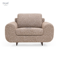 Canapé contemporain en tissu avec pieds en métal élégants Mobilier de maison moderne en bois et acier inoxydable pour usage scolaire