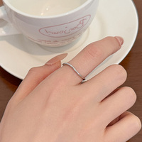 Der heiß verkaufte minimalist ische gravierte Text Smooth Waters Run Deep 925 Sterling Silber Ring für Frauen