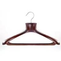 Cintres en bois personnalisés Cintres en bois de luxe Cintres de costume en bois