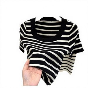 Camiseta de mujer ajustada con hombros descubiertos y ribete de contraste estilo <b>Y2K</b> estilo baby-<b>shirt</b> con estampado vintage - Product Image 2