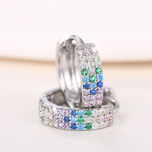 Orecchini con accenti colorati per donna, design semplice, accessori per l'orecchio da indossare tutti i giorni - Product Image 2
