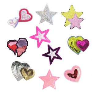 NOUVEAU Patch brodé thermocollant brillant à sequins, motif étoile et cœur - Product Image 1
