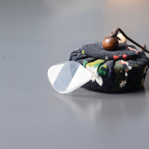 Desarrollo personalizado en forma de media luna de zafiro Componentes ópticos Componentes electrónicos Dibujos basados Muestras de apoyo - Product Image 4